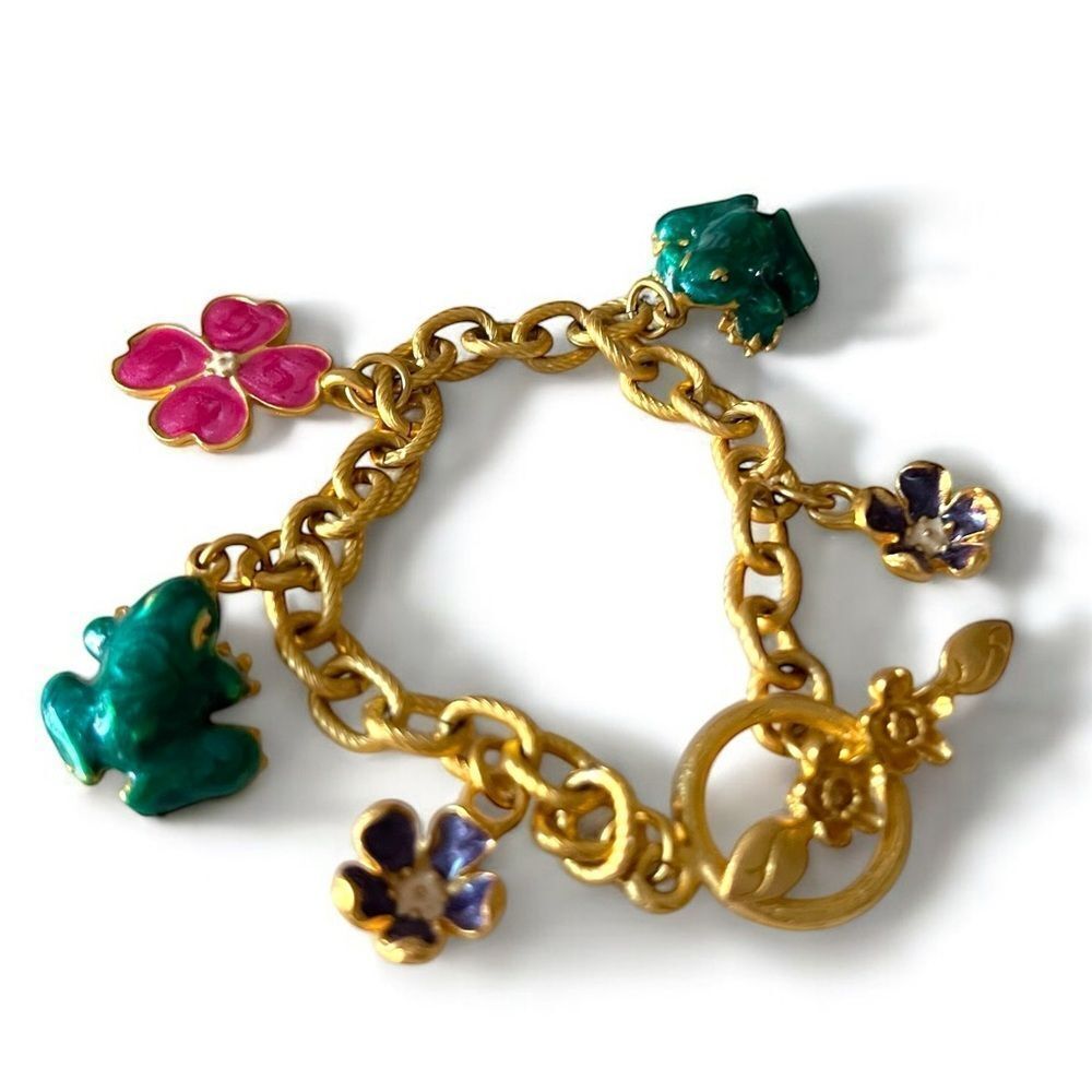 Matte Gold Enamel Flowers Frogs Charm Bracelet - Picture 4 of 7